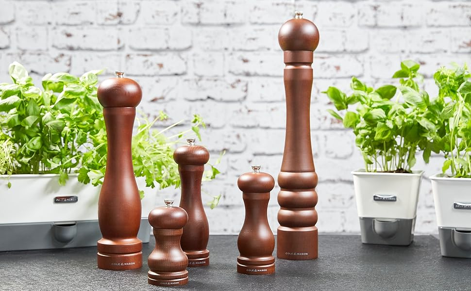 Мельниця для перцю Cole & Mason Forest Capstan, темне дерево, 300 мм, Precision+, 1 шт.