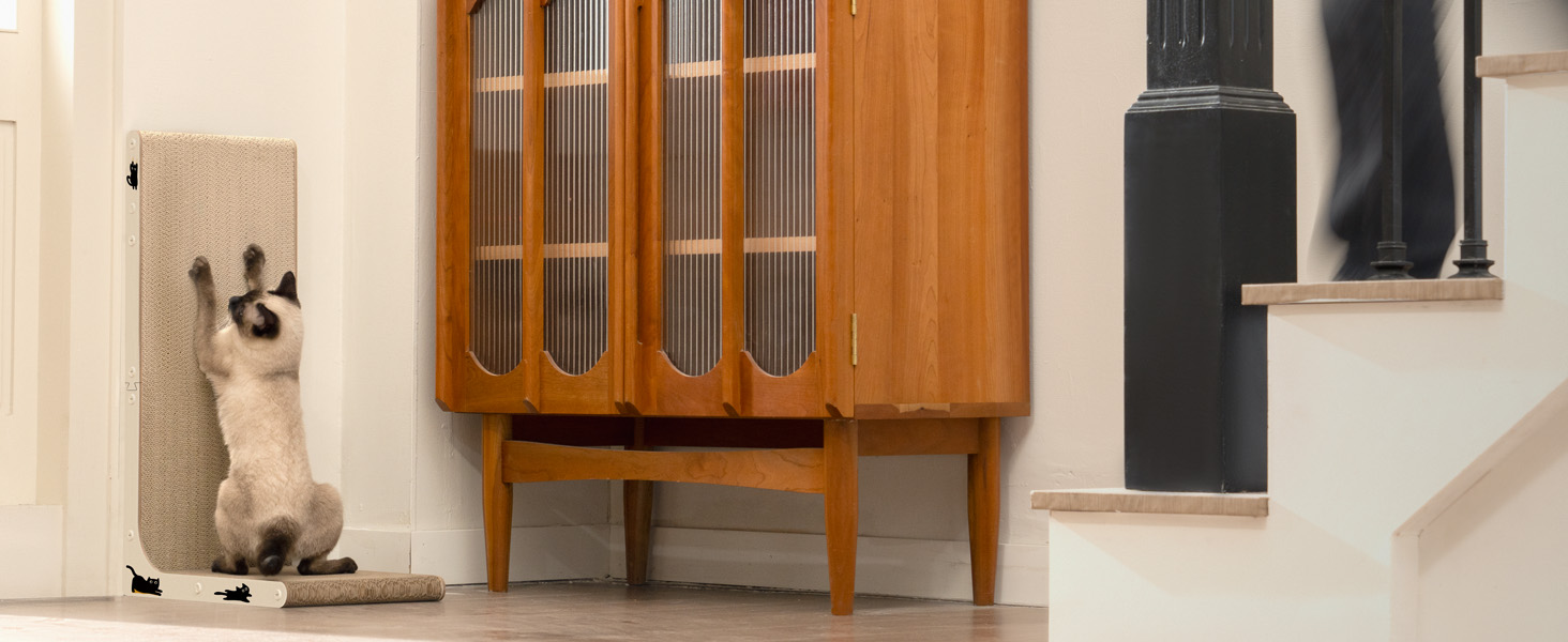 Кігтеточка для котів з коробкою та 4 змінними шарами з картону - великі кігтешні меблі з міцного гофрокартону, двосторонні шари з картону з наклейками DIY - лежанка для котів у квартирі, захист меблів. Велика коробка для котів + 4 кігтешні стовпчики + наклейки (великий, L-подібний)