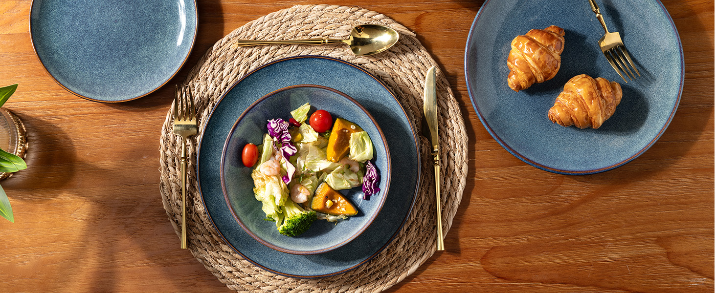 GBHOME Набір посуду з кераміки, 24 частини (12-ти та 24-ти місний), ручної роботи, реактивна глазур, тарілки та миски, стійкий до сколів та тріщин, придатний для миття в посудомийній машині та використання в мікрохвильовці, білий колір (Ceylon Blau)