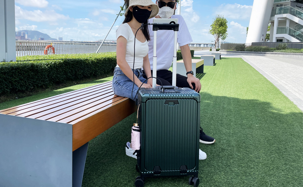 Чемодан 20 дюймів з спінінговими колесами, алюмінієва рама, TSA-замок, USB-порт, підставка для телефону, білий