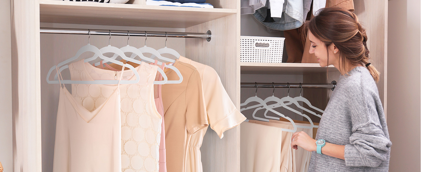 Набір вешалок для одягу HOUSE DAY, 50 шт., велюрова поверхня, нековзкі, обертовий гачок 360°, для сорочок, костюмів, пальто, светрів, штанів, білий