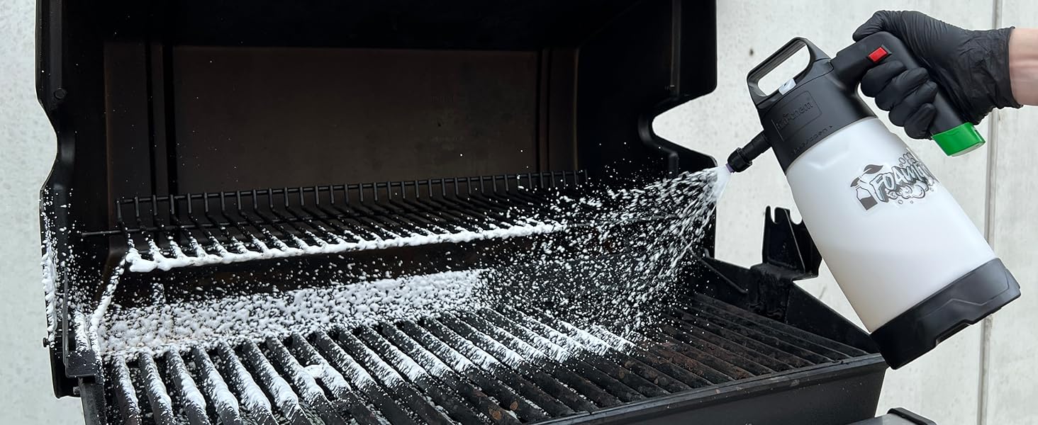 Bio-Chem Grill Cleaning and Care Set Professional Box 9-Piece: Smoke Residue Remover 1L (including spray bottle) + BBQ Cleaner 750ml + Stainless Steel Cleaner 750ml + Foam Sprayer + Grill Brush & Grill Sponge