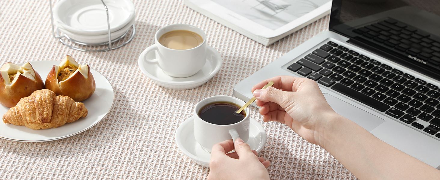 Набір еспресо-чашок MALACASA 4 шт., 75 мл з підставками та стійкою, біле порцелянове виробництво Італії, 120 мл, сумісні з посудомийною машиною