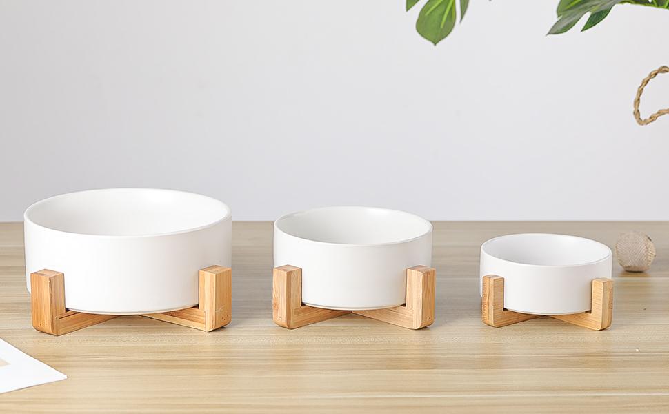 Керамічна миска для корму для собак та котів з дерев'яною підставкою, 850 мл, білий колір