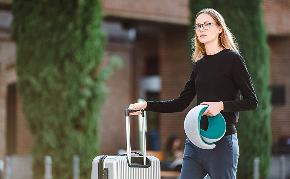 Подушка для шиї Ostrichpillow Go - з Memory Foam, ергономічний дизайн, синій колір, у комплекті сумка, знімний чохол