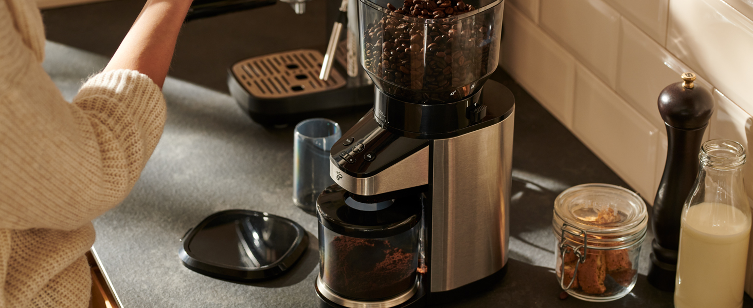 Електрична кавомолка Tchibo з вбудованими вагами, з нержавіючої сталі, конічні жорна, 26 ступенів помолу, чорно-срібна