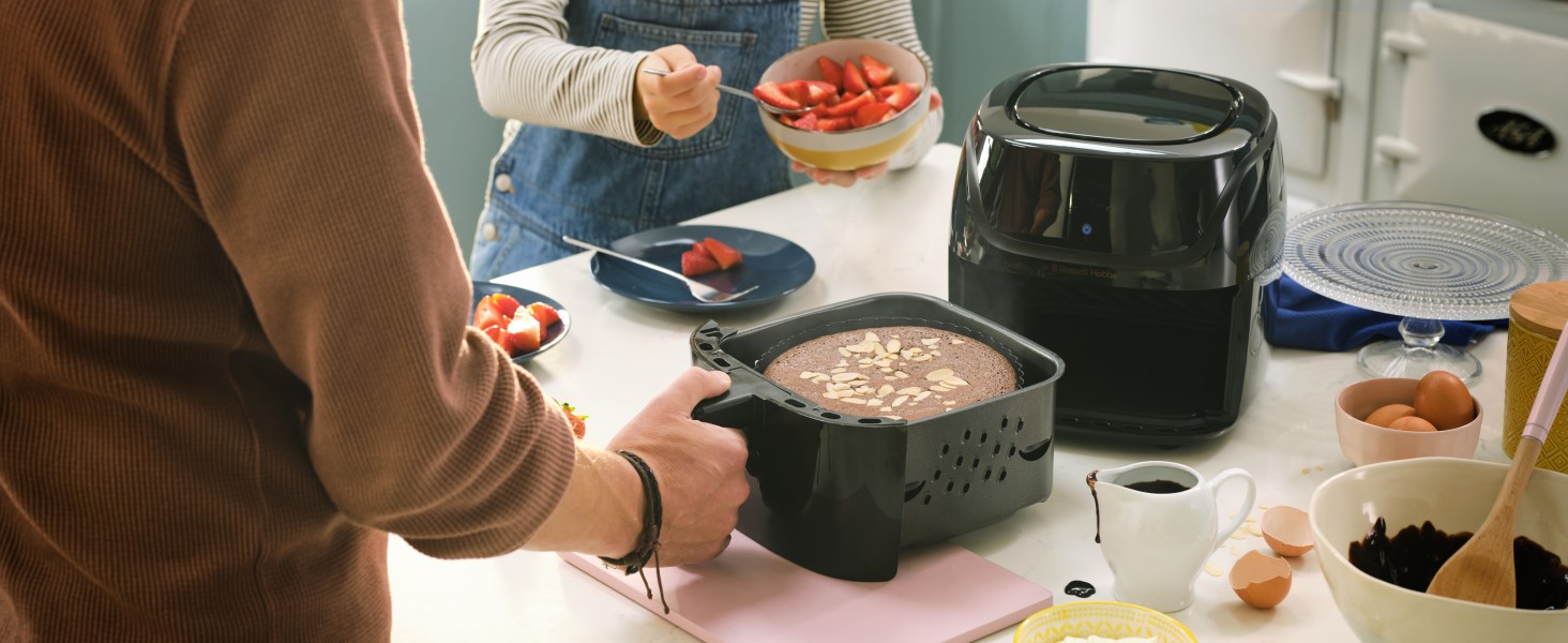 Russell Hobbs SatisFry 4L Rapid Air Fryer - 7 Functions, 10 Programs, Dishwasher Safe
