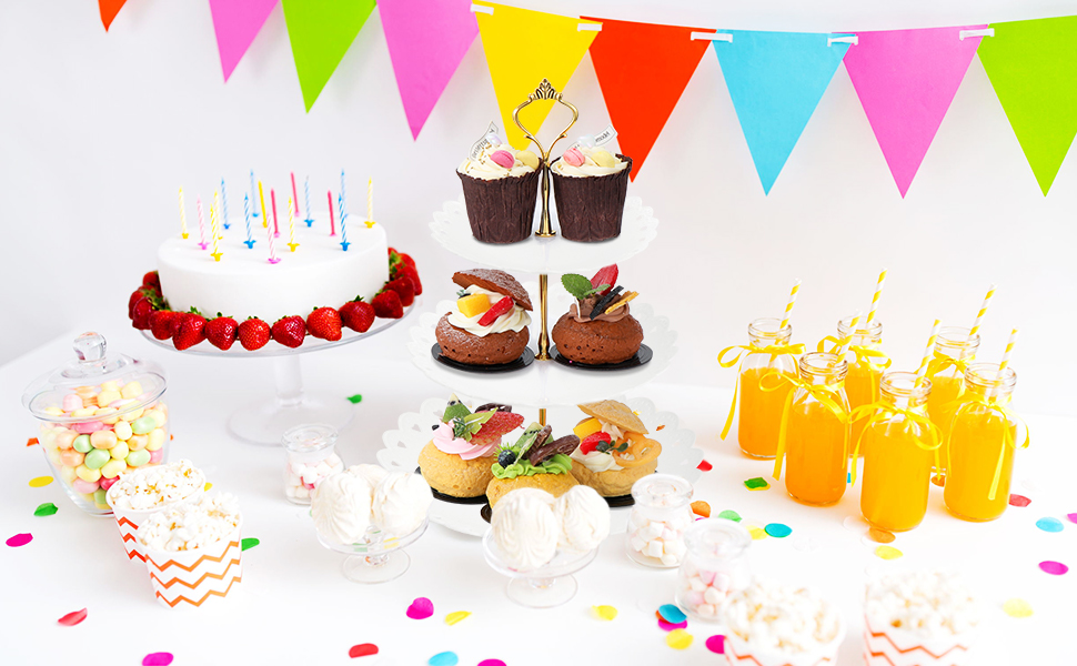 Трирівнева підставка для капкейків, десертів, фруктів та солодощів. Підходить для святкування: Весілля, День народження, Хрещення. Чорно-білий колір, пластик.