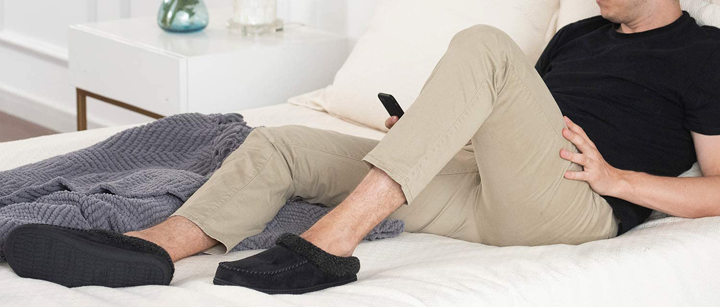 Чоловічі тапочки-сліпони ULTRAIDEAS з меморі-піною та м'якою підкладкою, замшеві домашні тапочки-мулі з антиковзкою підошвою, Кофе, 10/11 UK