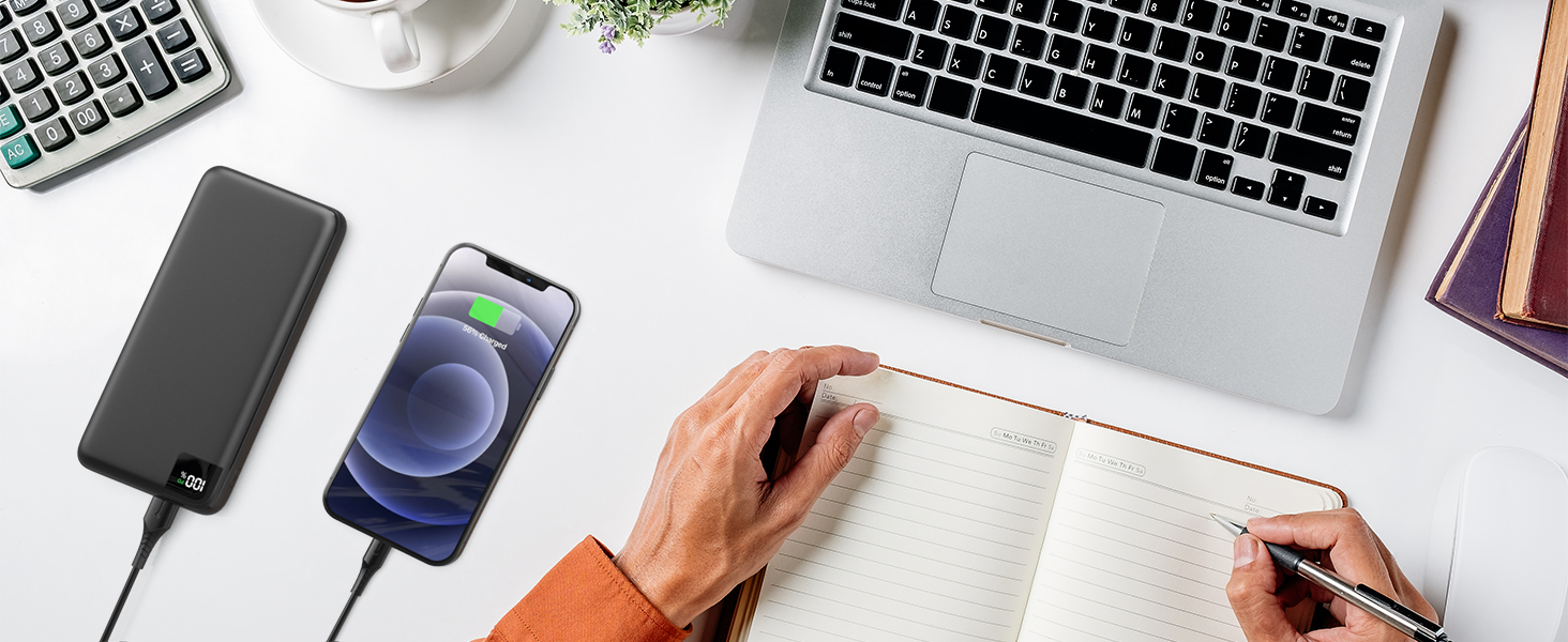 Power Bank SOARAISE 27000mAh з LED-дисплеєм: зарядний акумулятор для телефону та планшета, 4 виходи, USB-C, чорний