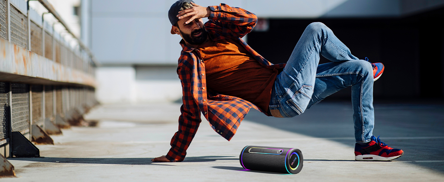 Портативна Bluetooth колонка MLOVE E80 30W, IPX7, з підсвіткою, мікрофоном, MicroSD, TWS