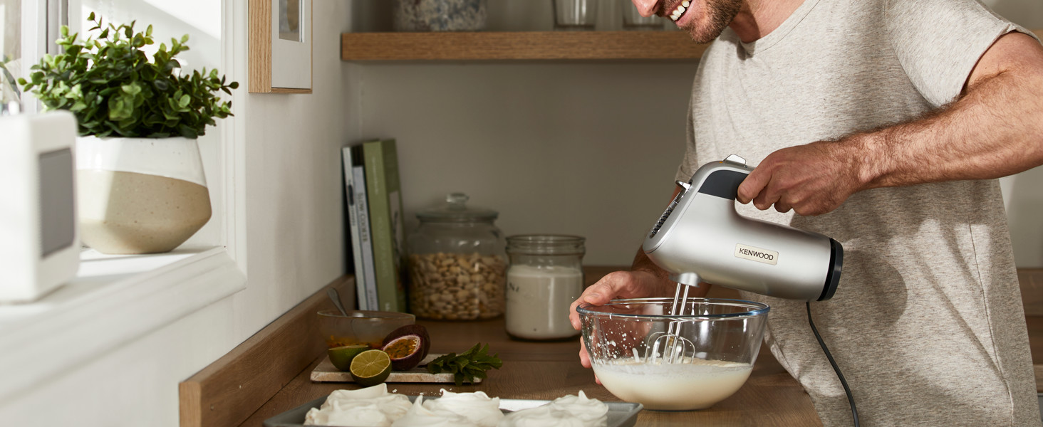 Міксер Kenwood QuickMix+ HMP50.000WH - ручний, 650 Вт, білий, з нержавіючої сталі, для випічки та приготування їжі