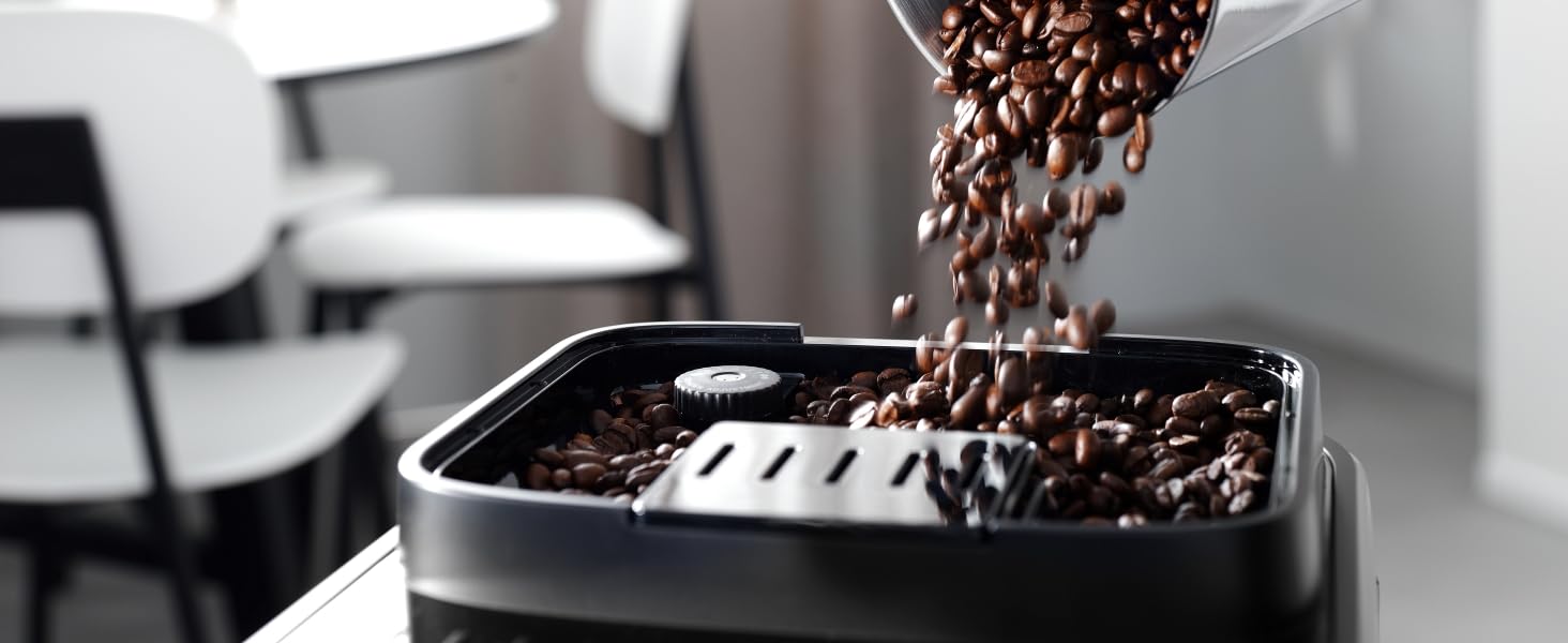 Кавомашина De'Longhi Magnifica Evo ECAM 292.81.B з LatteCrema, 7 програм, срібна
