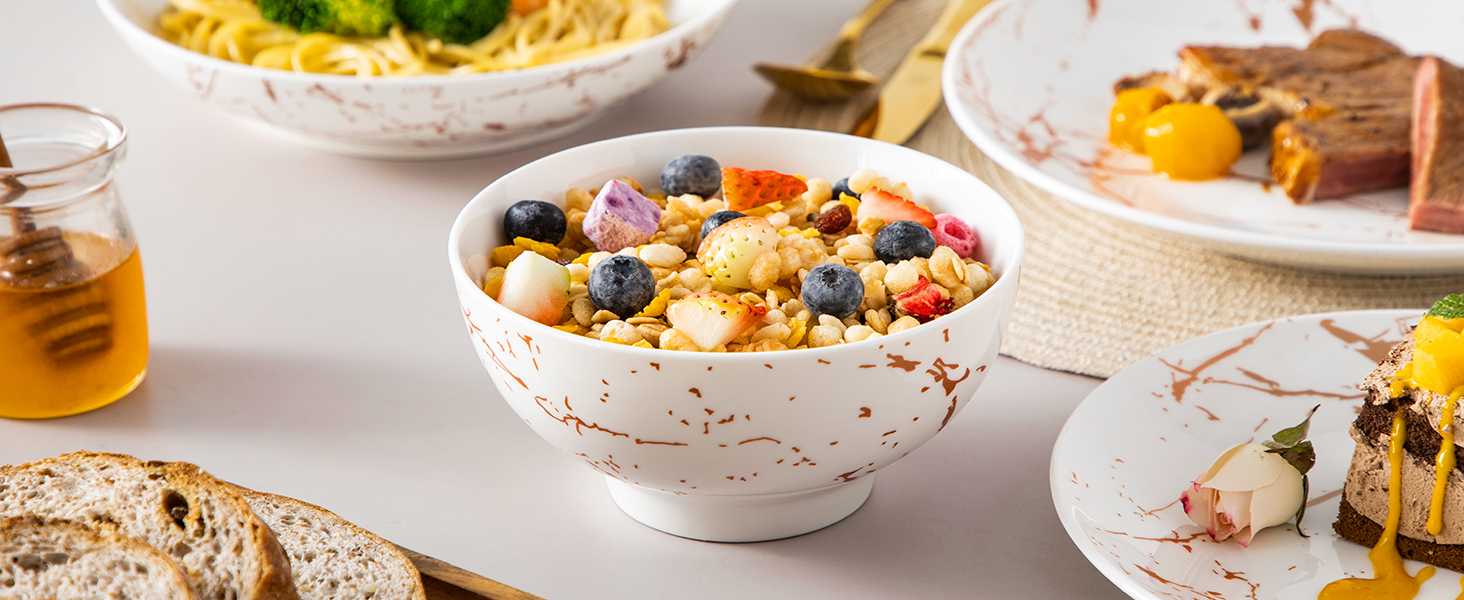 LOVECASA Sweet: Сервіз Porzellan Daphne 32-елементний, з золотим декором, для 8 осіб (білий)