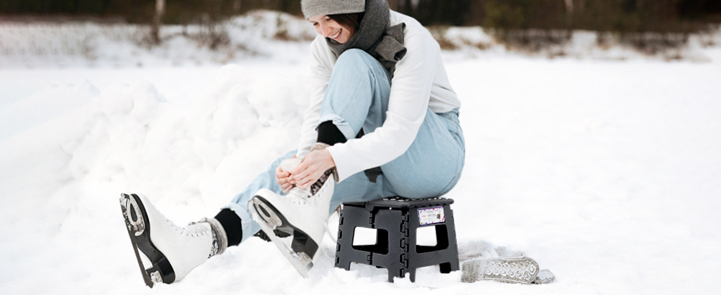 Складний стільчик HOUSE DAY 22см - чорний. Стійкий, легкий, з антиковзким покриттям. Ідеально для дітей, кемпінгу, пікніка та дому.