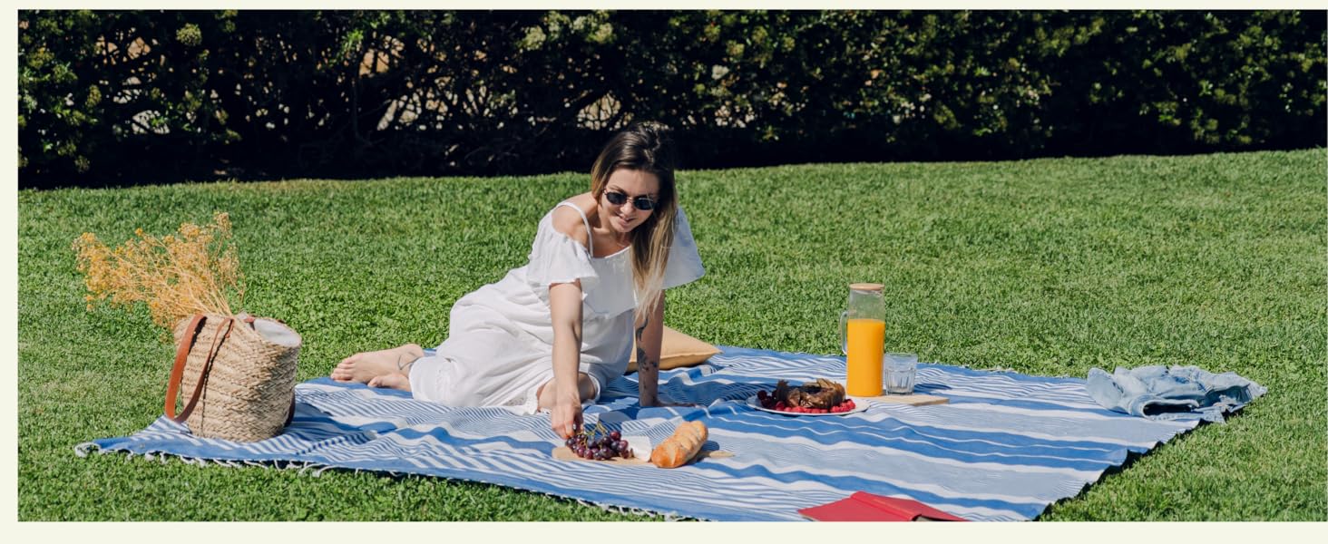 Пляжна хустка-ковдра MOMOMUS XXL бежева 210x240 см - велика, легка, компактна, в бохо стилі, для пікніка та кемпінгу