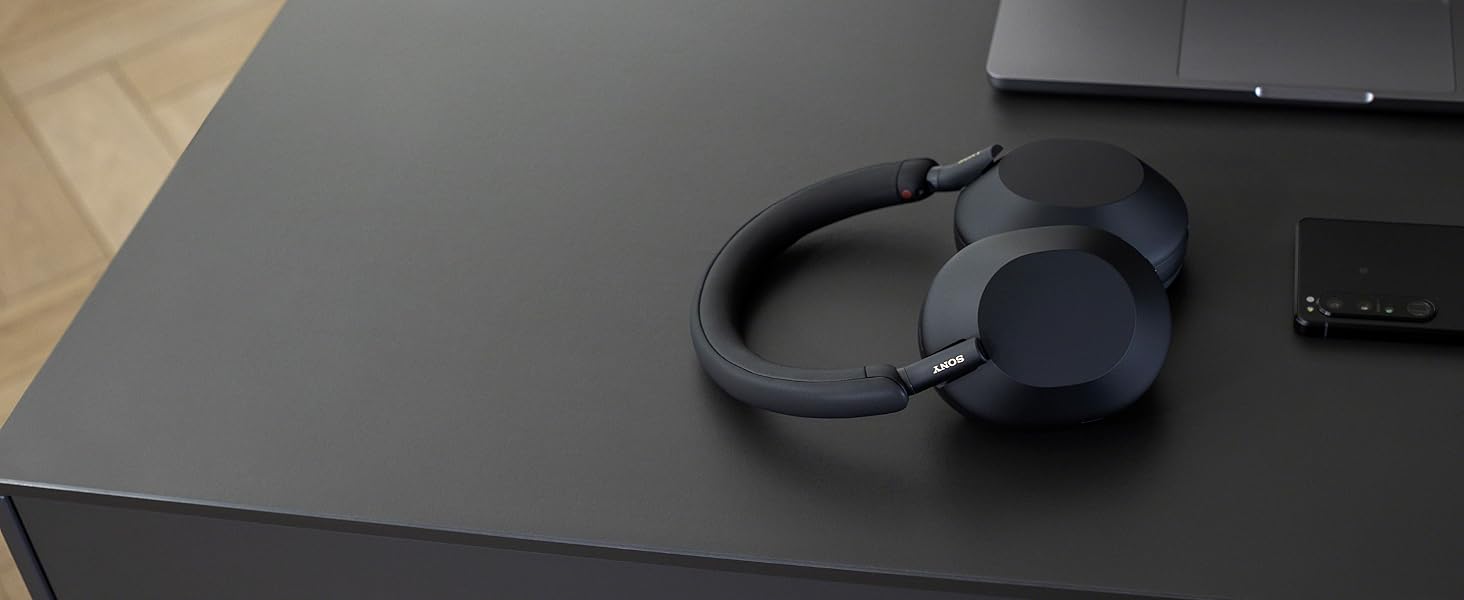 Навушники Sony WH-1000XM5 чорні: бездротові, з шумозаглушенням, Bluetooth, Hi-Res Audio, до 30 год роботи, для iOS та Android + жорсткий кейс