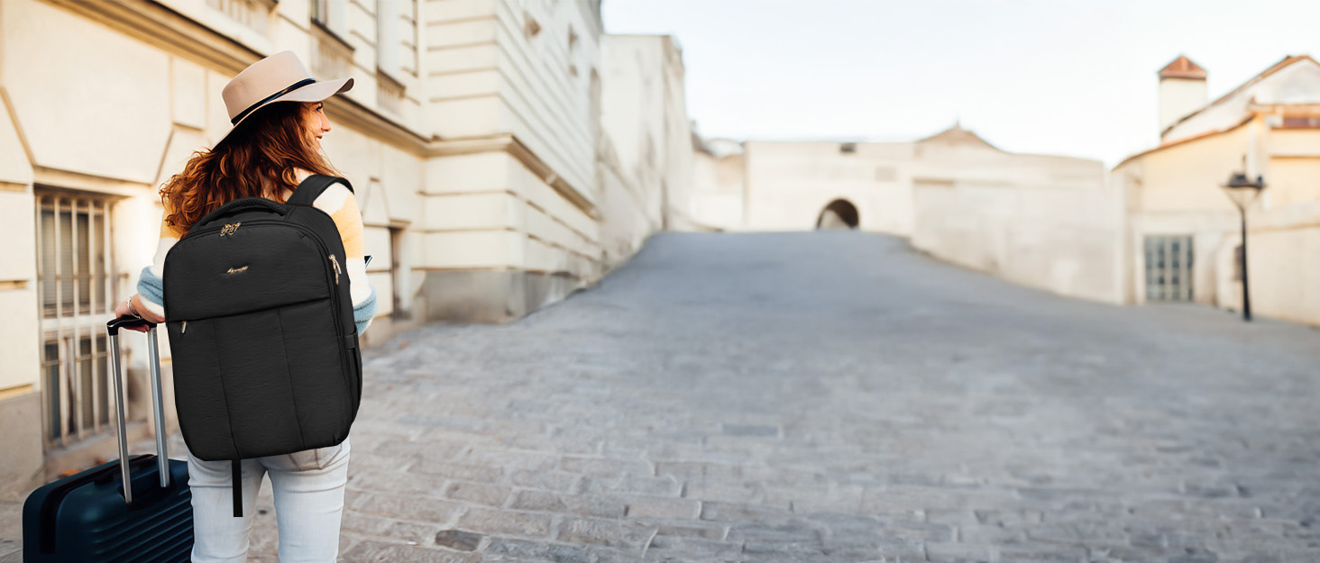 Рюкзак LOVEVOOK для жінок, 40L, ручна поклажа, для подорожей, з відділенням для взуття та ноутбука 17 дюймів, водонепроникний, для бізнес-поїздок та відпочинку, бежевий