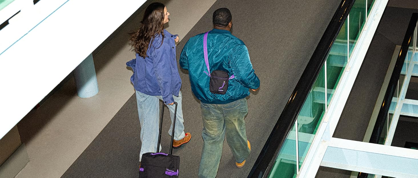 Eastpak Doggy Bag - поясна сумка чорного кольору