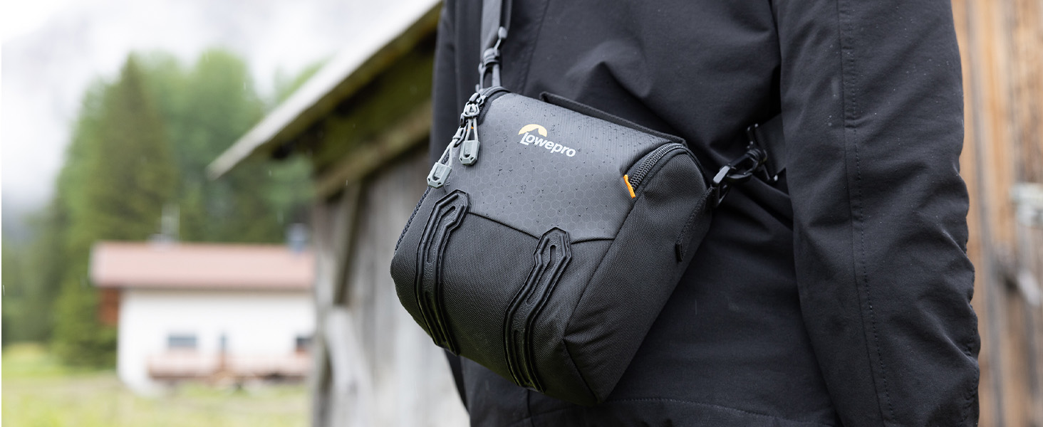 Сумка для камери Lowepro Adventura TLZ 30 III, чорна - для бездзеркальних камер Sony Alpha 7 та Canon Rp
