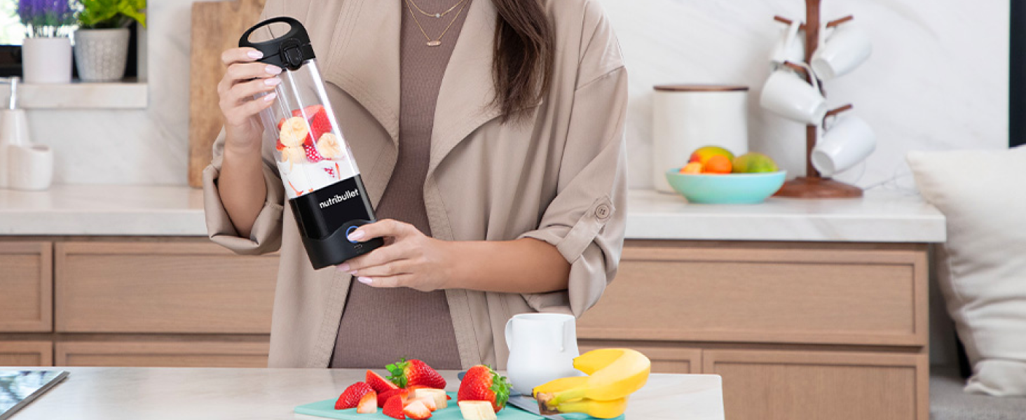Портативний блендер Nutribullet Portable Smoothie Maker, бездротовий міні-міксер для смузі та коктейлів, 475 мл, BPA-free, чорний, NBP003B