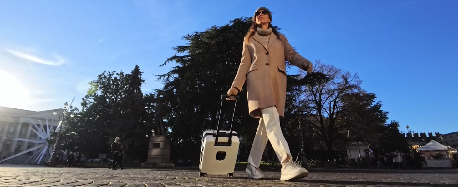 Валіза ручної поклажі 20 дюймів з відділенням для ноутбука, легка валіза з жорстким корпусом та TSA-замком, кабінний багаж на спінених колесах, USB-зарядний пристрій та тримач для напоїв (білий)