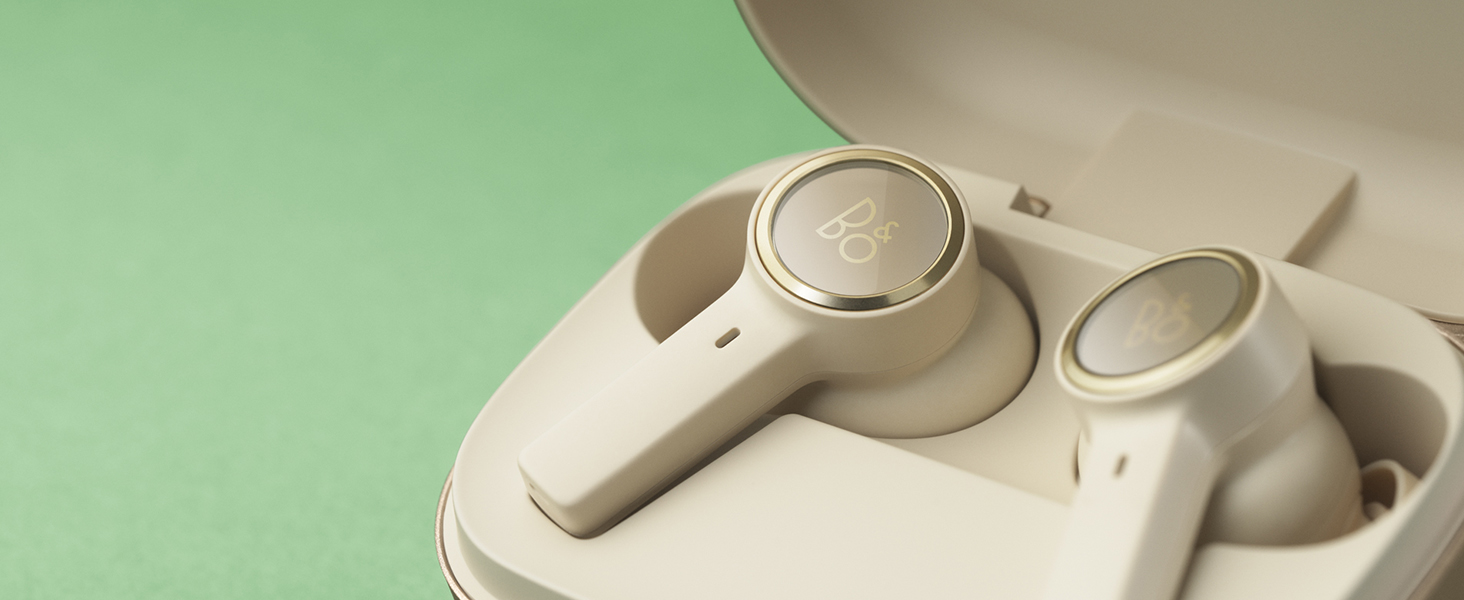 Bang & Olufsen Beoplay EX: Бездротові Bluetooth навушники з шумозаглушенням, чорного кольору (золотисті акценти), до 28 годин роботи, водонепроникні для спорту та повсякденного використання з зарядним кейсом
