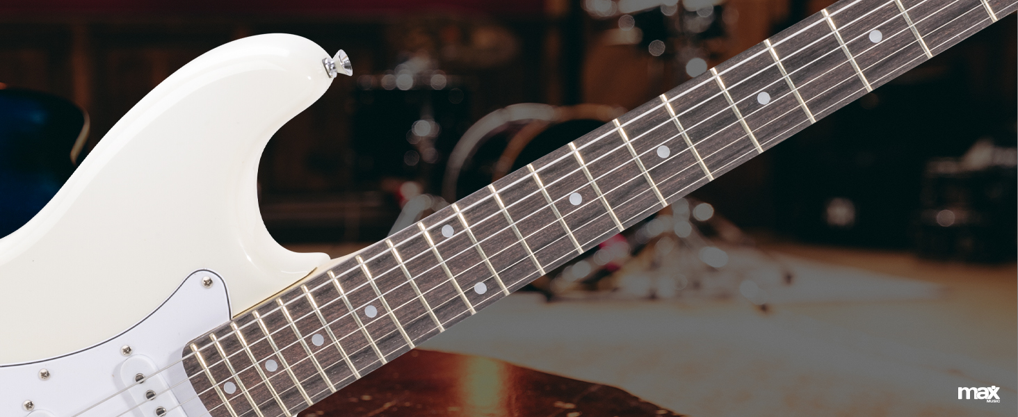 Електрогітара Max GigKit 4/4 з підсилювачем 40 Вт, аксесуарами та чохлом