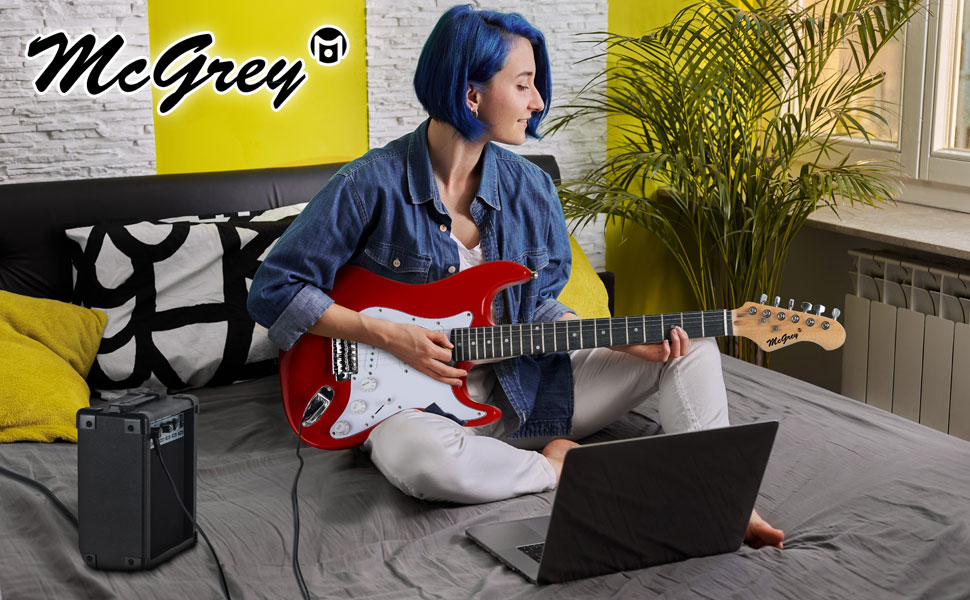 McGrey Rockit ST Комплект електрогітари (8-елементний стартовий набір: гітара, підсилювач, запасні струни, гітарний чохол, тюнер, медіатори, ремінь та гітарний кабель) (Fiesta Red)