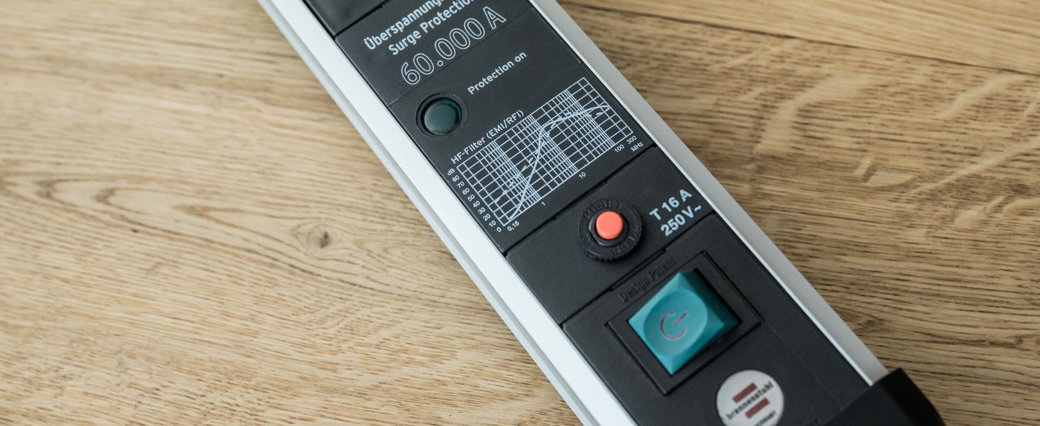 Бренненштуль Premium-Protect-Line Розподільний блок 8 розеток з захистом від перенапруги 60.000A (з вимикачем та 3м кабелем, Made in Germany), Срібно-чорний