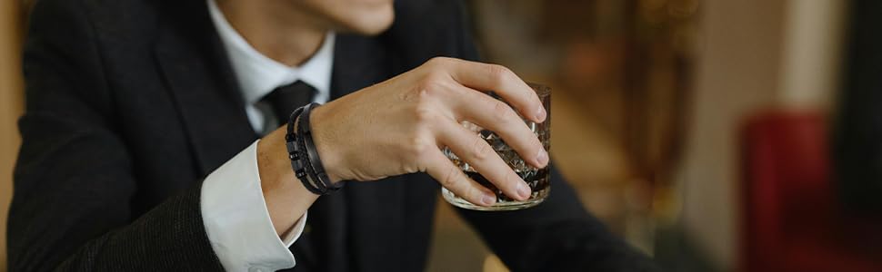 Чоловічий браслет на руці - шкіряний браслет з нержавіючою сталевою магнітною застібкою - плетений шкіряний браслет - браслети для чоловіків як подарунок на день народження, День святого Валентина, Різдво або День батька Чорний 21см