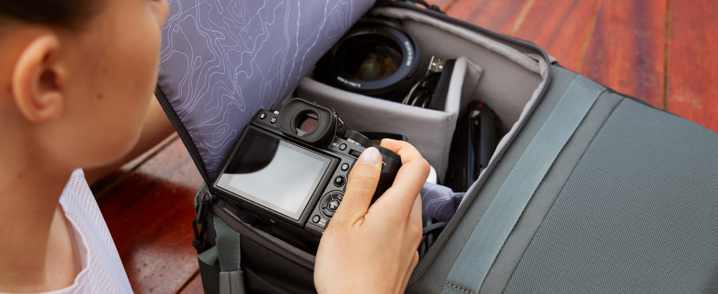 Сумка для камери National Geographic NG E1 2350: для компактних, екшн та 360 камер, з ремінком та петлею для пояса, чорна