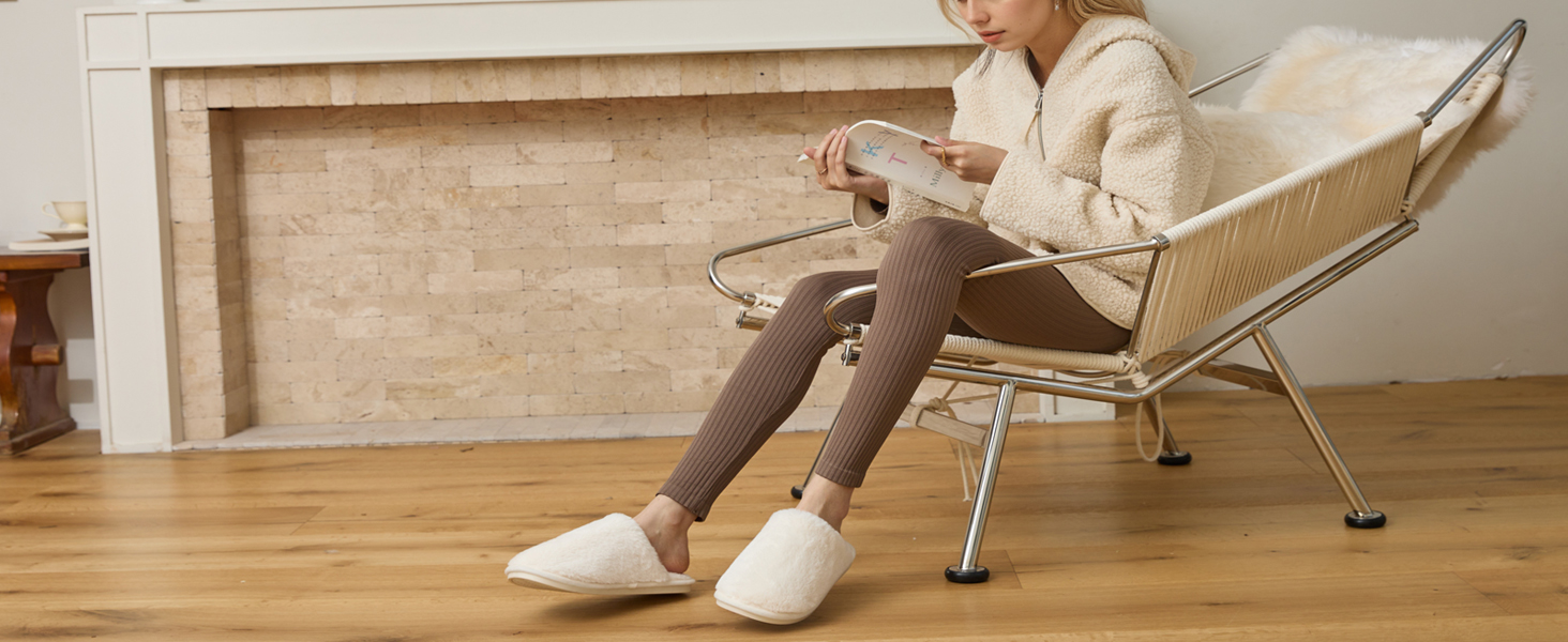 Тапочки зимові для жінок та чоловіків, теплі, з плюшем, з пам'яттю форми, антиковзкі, унисекс, розмір 40.5/42 EU, сірий леопард