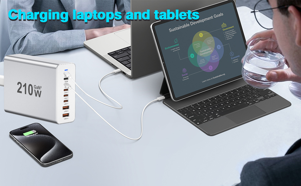 Зарядний пристрій USB-C 210W, багатопортовий (6x USB-C + 2x USB-A) PD 3.0 для iPhone, MacBook, Samsung Galaxy, планшетів - сріблястий