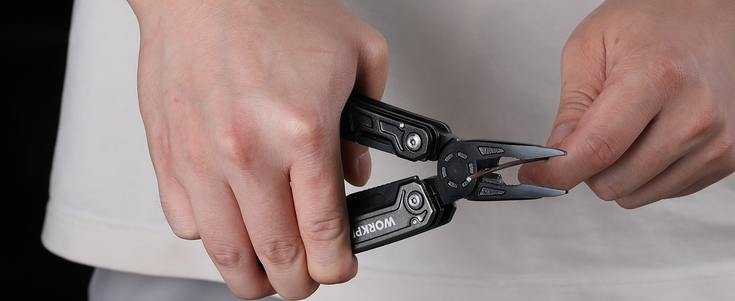 WORKPRO Мультитул 11-в-1: мультиінструмент з нержавіючої сталі з карабіном, плоскогубцями, кабелерізом, відкривачкою для пляшок, викрутками для відпочинку на природі. У комплекті чохол.