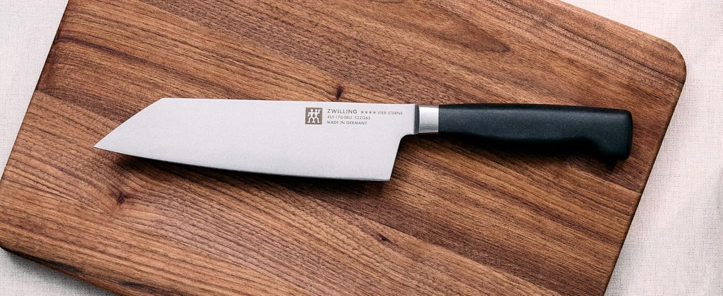 Кухонний ніж Сантоку ZWILLING Professional S, нержавіюча сталь, 17 см, чорний