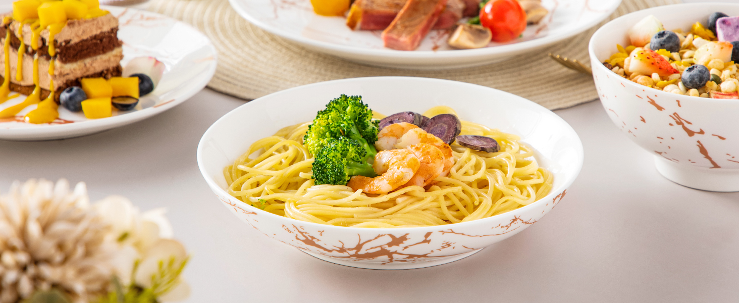 LOVECASA Sweet: Сервіз Porzellan Daphne 32-елементний, з золотим декором, для 8 осіб (білий)