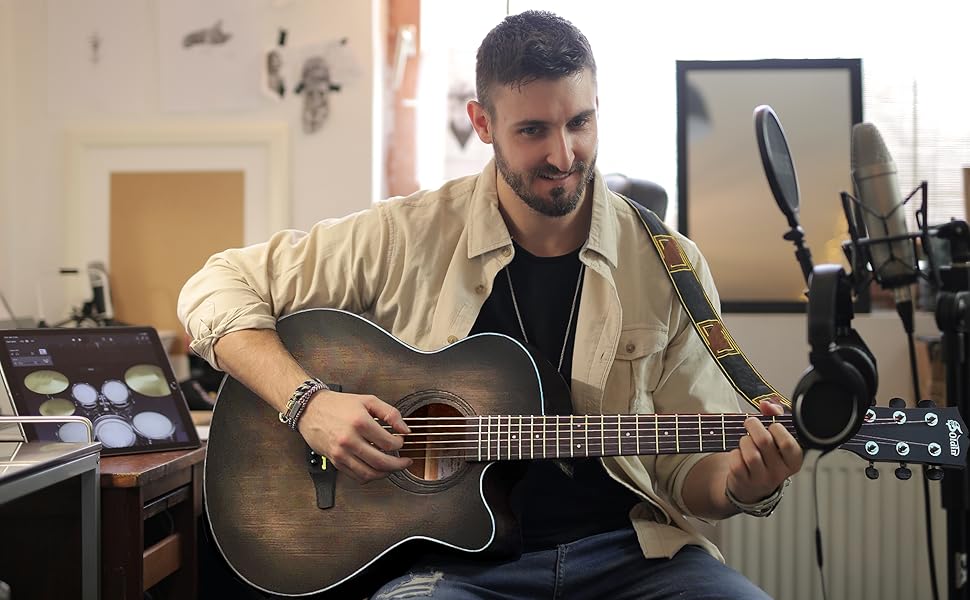 Акустична гітара Soldin 40 дюймів Premium з масивної соснової верхньої деки. Комплект: гітара, підставка, тюнер, ремінь, каподастр, струни, серветка, медіатори (коричневий)