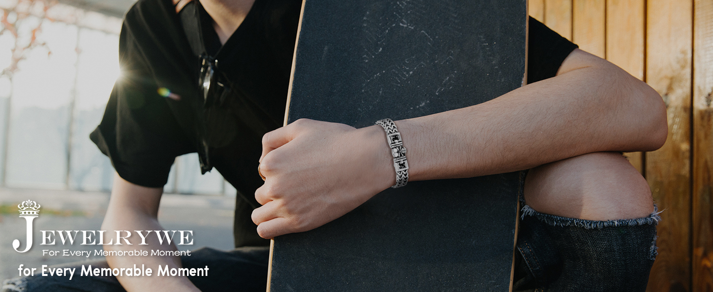 Чоловічий браслет-ланцюг JewelryWe в готичному стилі: срібний браслет з черепом для байкерів, сталевий ланцюг на руку
