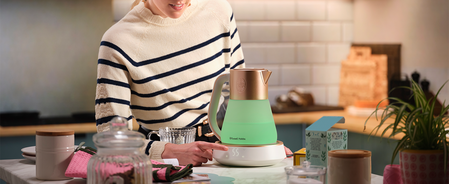 Електричний чайник Russell Hobbs зі скла 1,7 л з регулюванням температури 40-100°C, LED-підсвіткою, тихою технологією кип'ятіння, функцією підтримки тепла, цифровим дисплеєм, сенсорним управлінням, 2400 Вт, модель Calm 27450-70