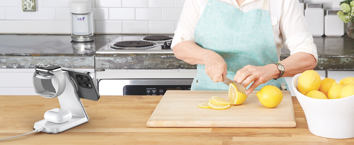 Зарядний стан MagSafe 3 в 1: для Apple Watch, iPhone та AirPods Pro 3/2. Бездротова зарядка для iPhone 16/15/14/13/12 (срібло)