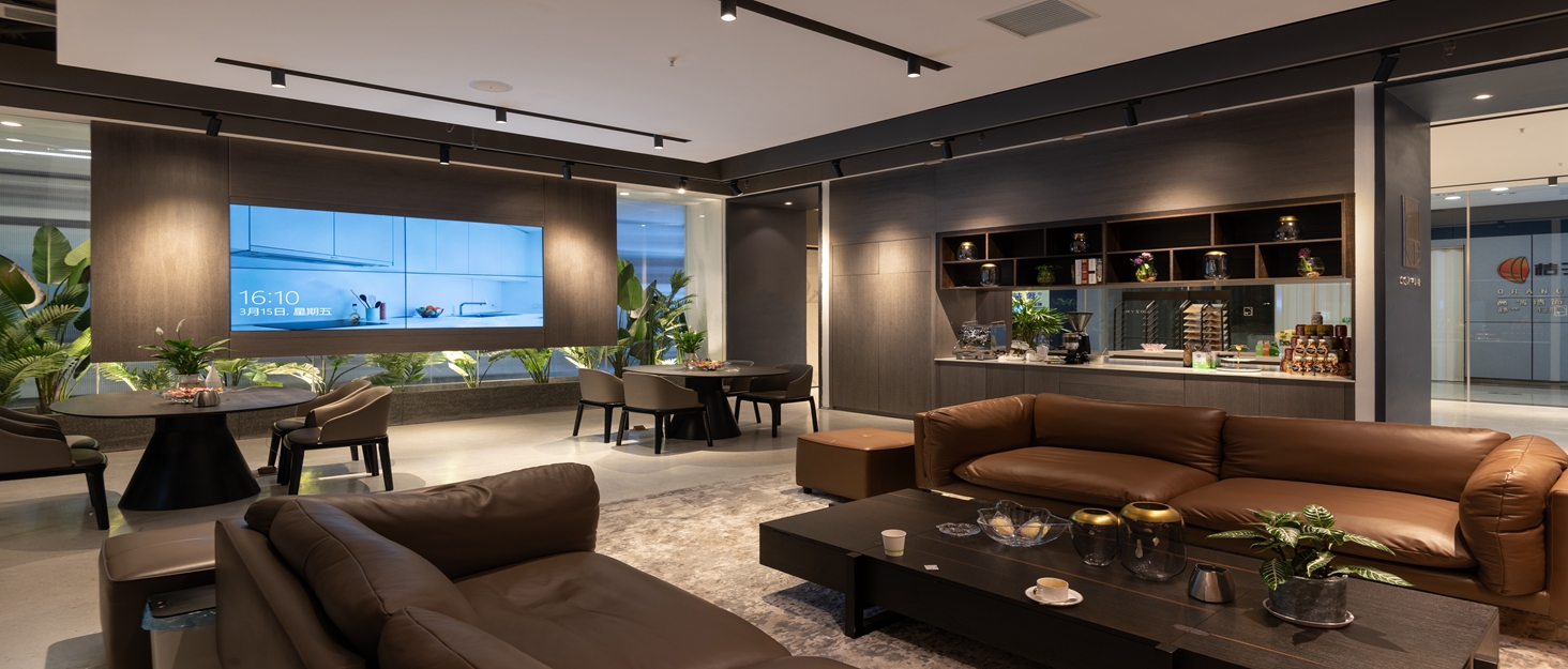 Акумуляторний пилосос Kavolet 25 kPa, 40 хв роботи, 2-в-1 для дому, офісу та авто. З насадкою для щілин та щіткою.