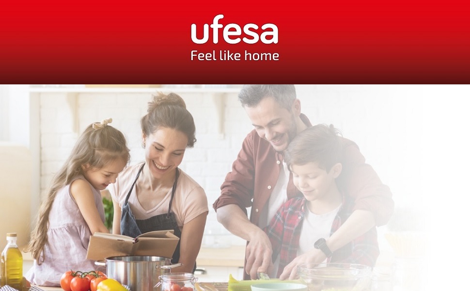 Праска Ufesa Perfect Steam - станція з парою, 2400 Вт, 6.5 бар, вертикальна та горизонтальна, 290 г, 1.2 л (Aqua Steam)