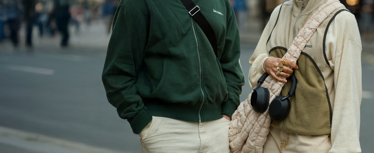 Навушники Sony WH-1000XM5 чорні: бездротові, з шумозаглушенням, Bluetooth, Hi-Res Audio, до 30 год роботи, для iOS та Android + жорсткий кейс