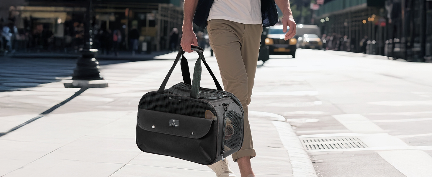 Транспортний бокс для тварин на 4 місця: кіт, собака. Підходить для перевезень літаком/автомобілем. Легкий, з надійними застібками та 4 сітками. Чорний колір.