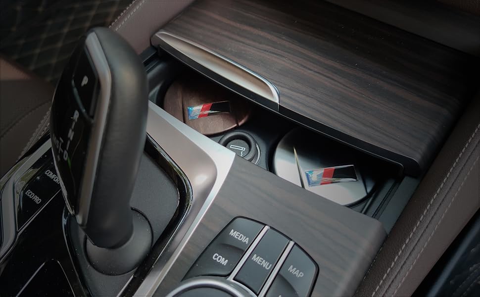 Автомобільний попільничка для BMW 1/3/5/7 серії та X1/X3/X5/X6 з LED підсвіткою та кришкою (карбон)