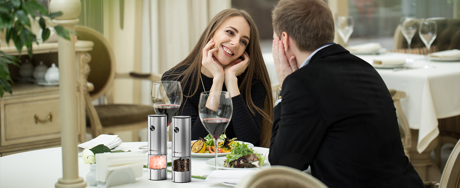Електричні млини для перцю та солі SIMPLETASTE, набір 2 шт. з регульованим керамічним жорном, з нержавіючої сталі, з LED-підсвічуванням, на батарейках