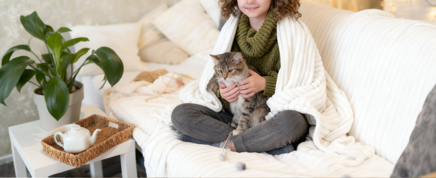 Плед WAVVE: м'який флісовий плед для дивану, софи, кімнати. 150 x 200 см, сірий