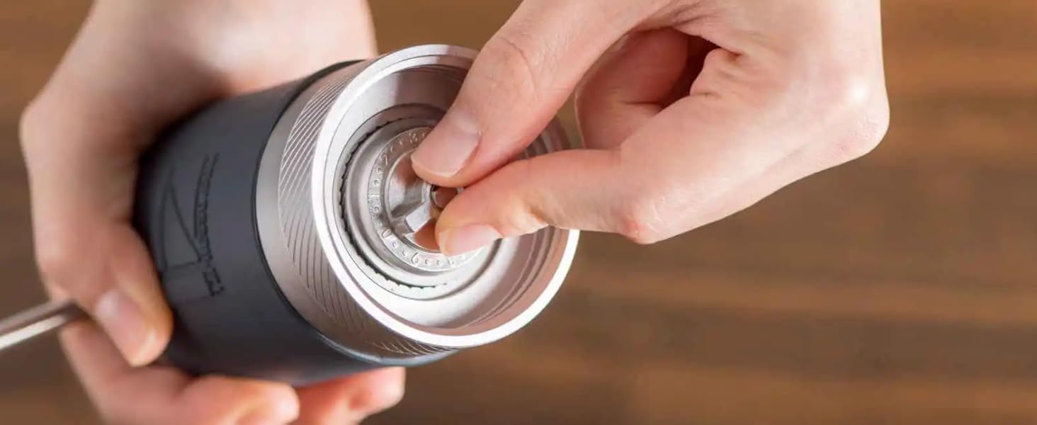 Кавомолка ручна 1Zpresso J срібна, 35 г, з конічним жорном з нержавіючої сталі та регулюванням