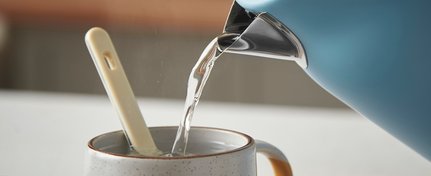 Електричний чайник Russell Hobbs Hanley Retro Jasmine, 1.7л, кремово-білий, 2400W, нержавіюча сталь, ретро-дизайн